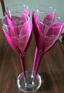 MOET CHANDON - TULIP FLUTES POMPONNE x 4 Champagne Glasses