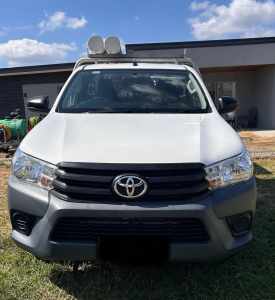2017 TOYOTA HILUX WORKMATE 5 SP MANUAL C/CHAS with G2 Scorpion Jetter