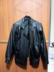 Ladies vintage Italian leather jacket