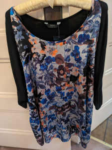 Sara top. Size 20. New with tags 