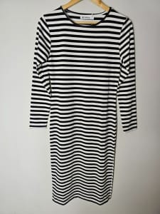 Womens Reverse Size Medium Black & White Striped Dress