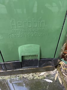 Aerobic composter