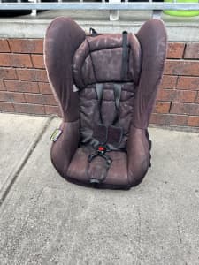 Safe n sound baby car seat