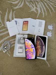 iPhone XS Max, 100% Battery Health, excellent Condition