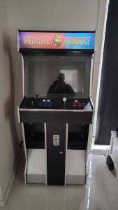 Mortal Kombat ll arcade machine 4400 games
