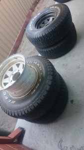 $30 for 5 suzuki 31x10. 50R15 109S LT M S Tyres and rims. 