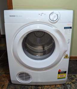 Dryer Simpson 4.5kg in as new condition * Free Metro Delivery