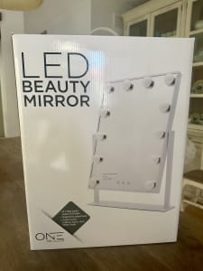 LED beauty mirror