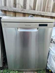 $ good working fisher paykel dish washer