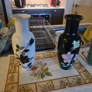 2x very nice flower vases
