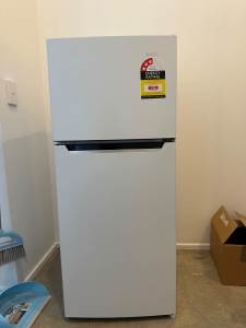 Lightly used 205L fridge