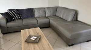 FREE Corner lounge with chaise & 2 seater
