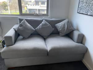 2.5 seater couch - fabric