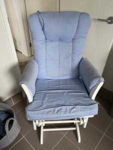Baby’s R Us White Rocking Chair 