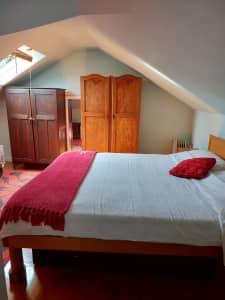Great queen size bedroom in Crows Nest, fully furnished and equipped 