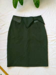 Alannah Hill size 8 work formal corporate black skirt