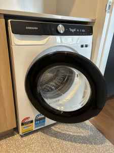 Samsung Washing Machine 8.5kg only used on weekends, bought in June 23