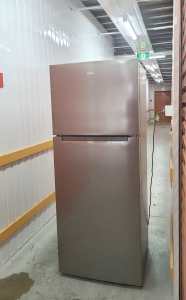 Free delivery 1 year old 415L fridge
