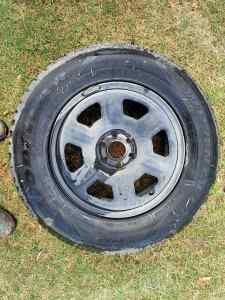 Navara D40 Spare wheel & tyre