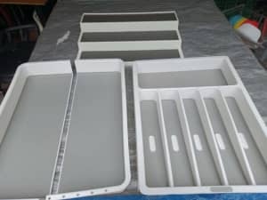 Mademaert 5 Compartment Cutlery Tray White and spice rack