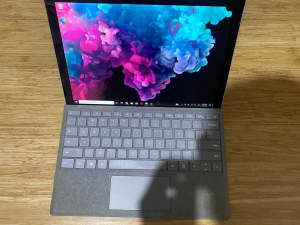 Microsoft Surface Pro (6th Gen) 12.3, i7-8650U, 512GB/16GB *keyboard
