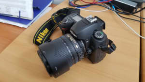 Nikon D70s DSLR 18-105mm F3.5-5.6 DX VR body and bag