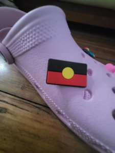 Aboriginal flag crocs jibbitz / shoe charm 🖤💛❤️