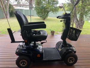 Invacare Leo Mobility Scooter - 2021 Model with Pneumatic Tyres
