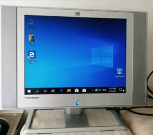 Windows10 HP CompaqDesktop 20"Display SamsungKeyboard Dellmouse cables