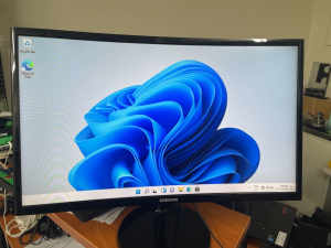 Curved Screens? Instock! EX Lease Models!