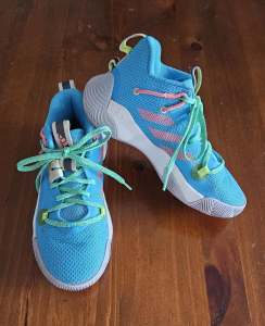 Adidas Harden stepback 3 basketball shoes US4