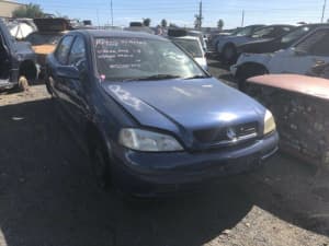WRECKING 2002 HOLDEN ASTRA SEDAN 80,000 KMS 1.8 LITRE AUTO SPARES