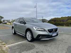 2017 Volvo V40 T4 Momentum Cross Country 8 Sp Automatic 4d Wagon