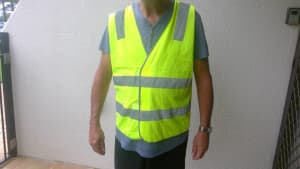 Mens XL size Hi Vis reflective, sleeveless  safety vest. Brand new,