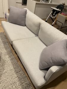Stylish grey 3-4 seater couch