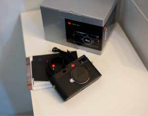 Leica m11 ( perfect condition)