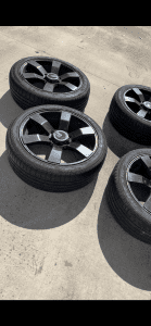 4 Advanti Rims in good condition & 2 Maxxis Tyres