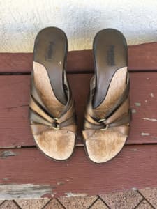 Size 5 Ladies Shoes Brown Bronze Organic Wedge Heel Portland