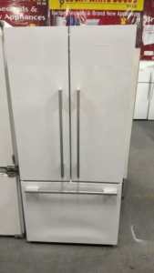 Fisher and Paykel 520 Litres Fridge Freezer.