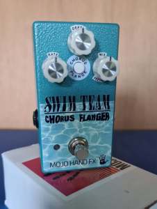 Mojo Hand Swim Team chorus pedal 