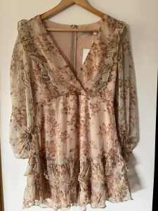 New Womens Floral Dress Size 10