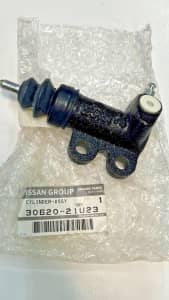 GENUINE NEW Clutch Slave Cylinder FOR Nissan Skyline R33 RB25DE RB25DE