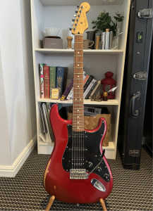 Fender Roadworn Player Stratocaster Candy Apple Red 2011