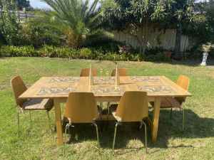 Dining Table - Extendable - For 6 or 4, Solid Wood 2010cm x 900