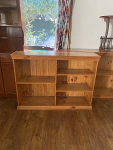 2x Wooden storage shelves