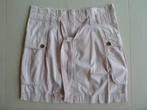 Womans H&M Skirt. Size 38. Pale Pink. Hardly used Excellent condition