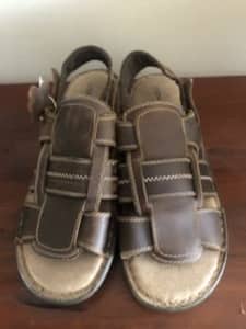 MENS SANDALS - DeNiro - S.11 - New with Tags