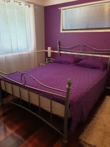 QUEENSIZE SILVER BED FRAME