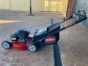 Lawnmower TORO 21inch (53 cm) self propelled with Honda Motor