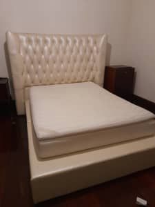 Queen size bed   mattress- large bedhead